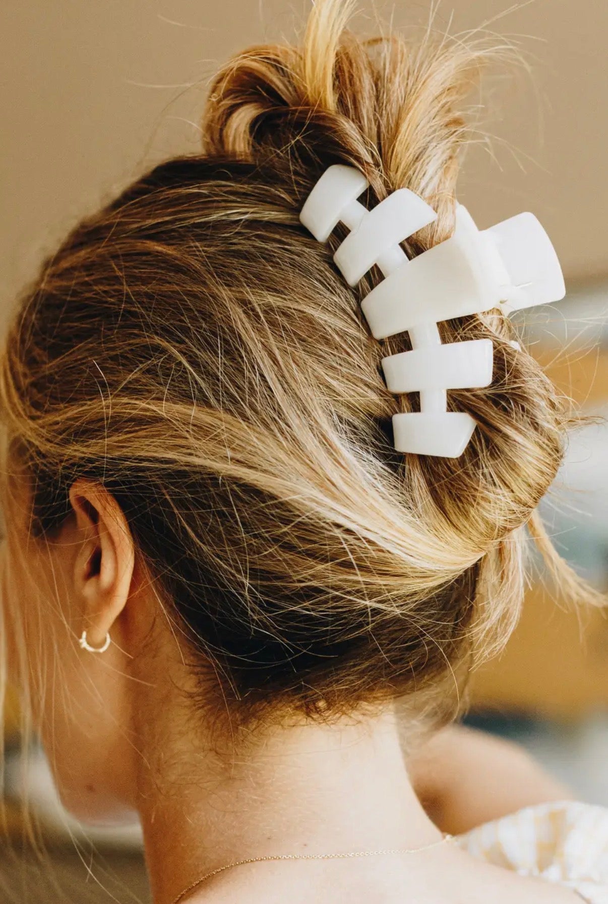 Classic Hair Clip | Large |
Coconut White