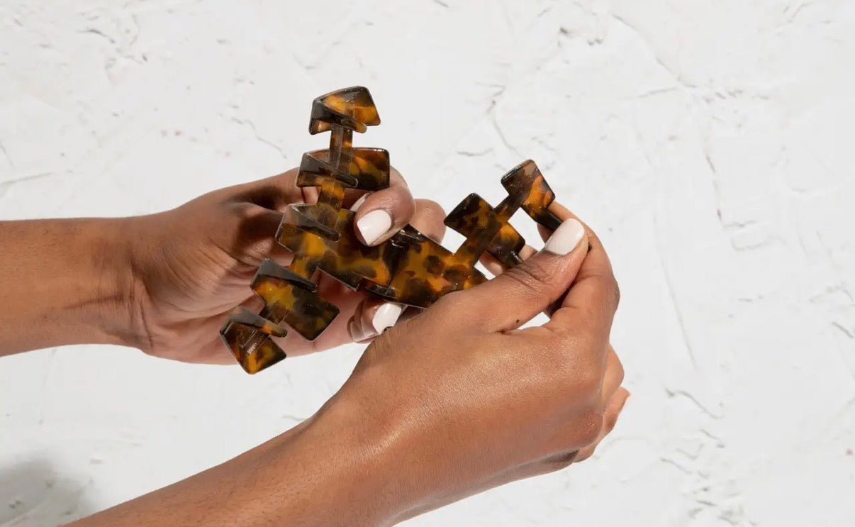 Classic Hair Clip | Medium | Tortoise