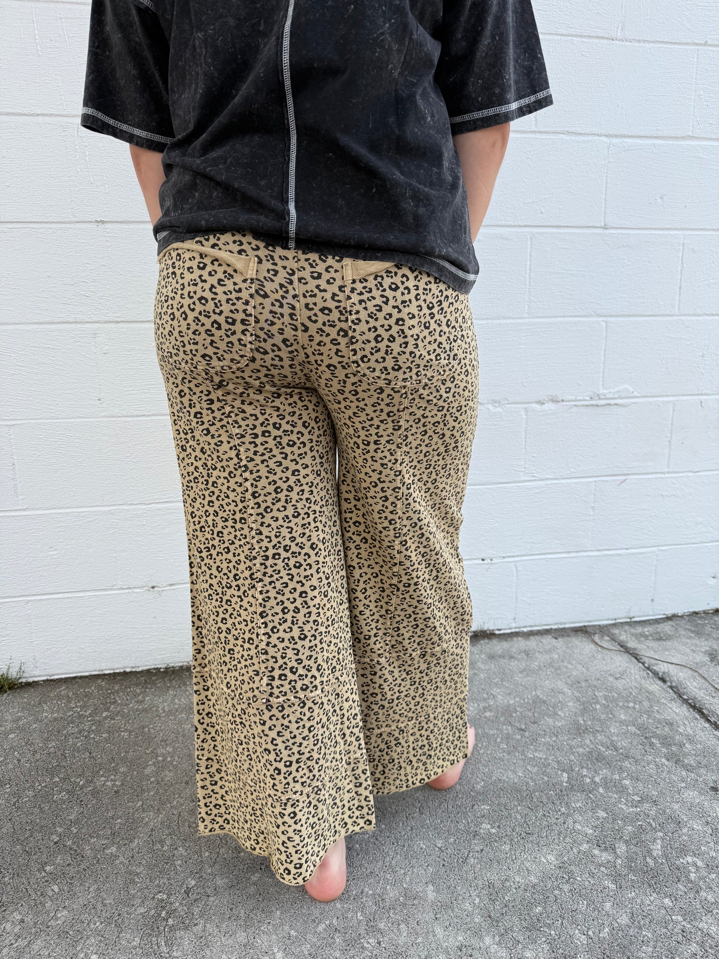 Easel Cheetah Pant