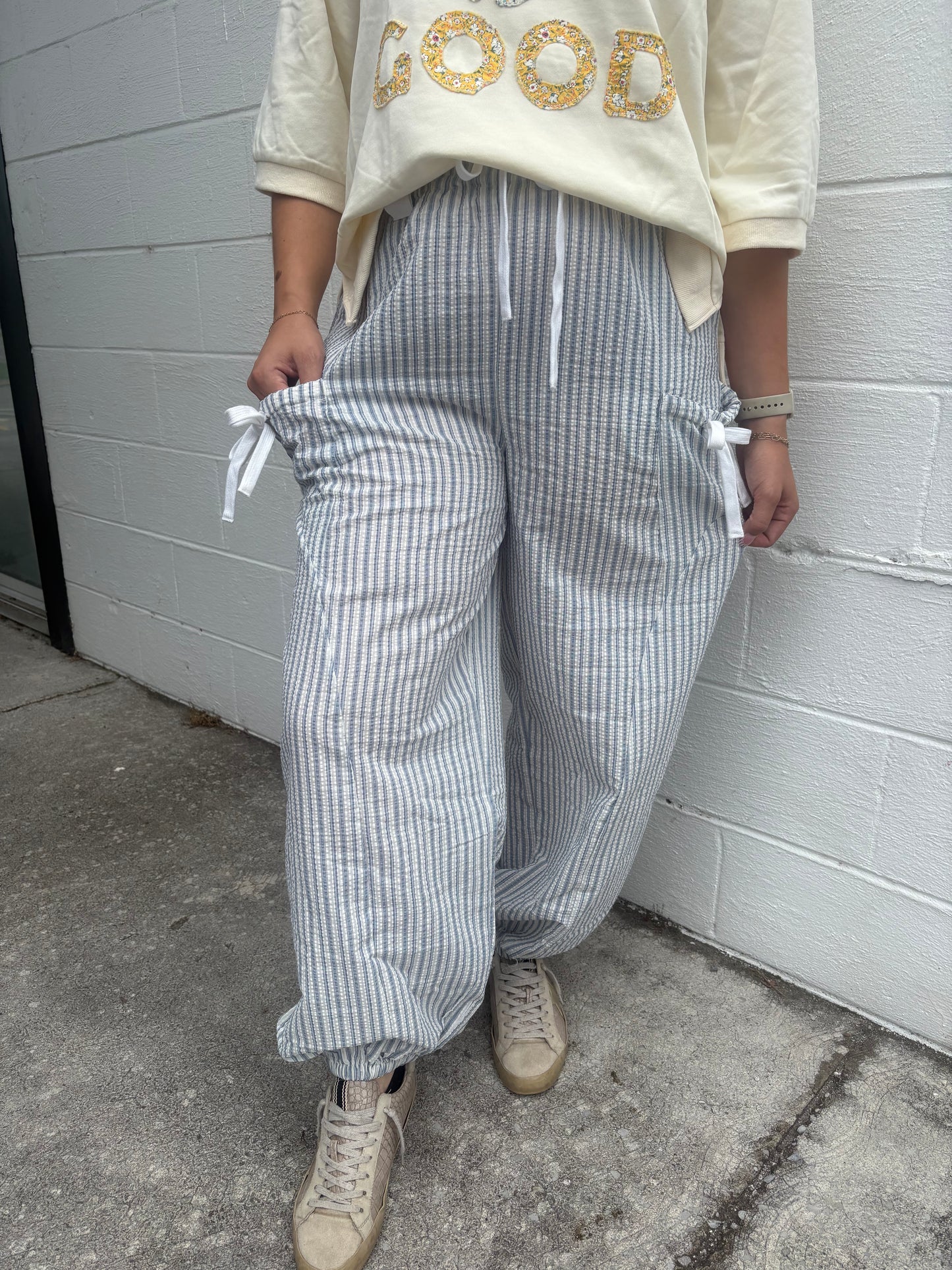 White Blue Stripe Flowy Pant