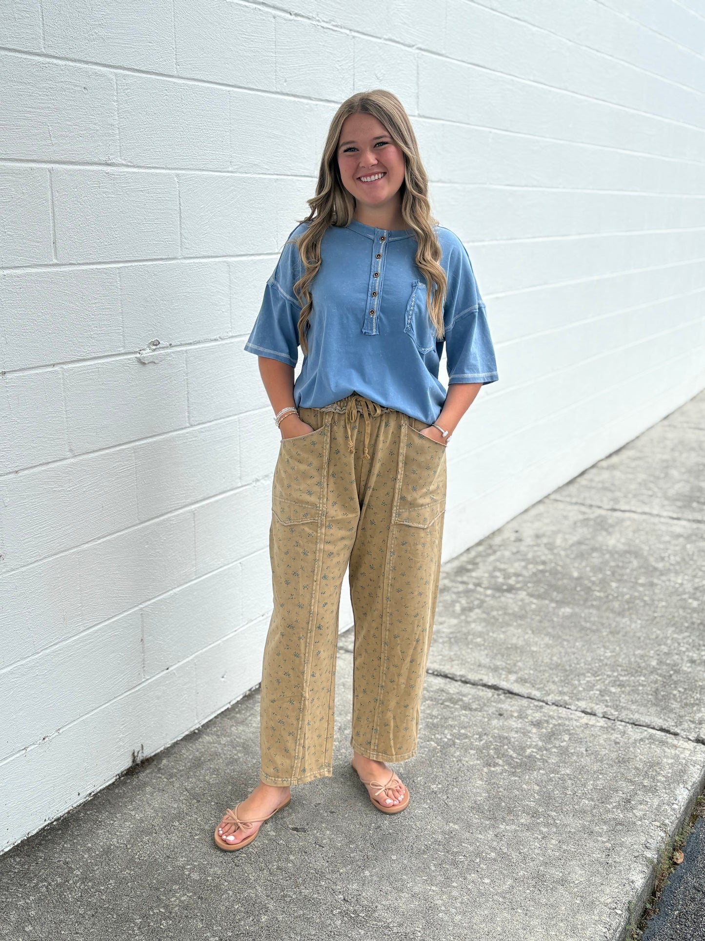 Easel Blue Floral Tan Pant