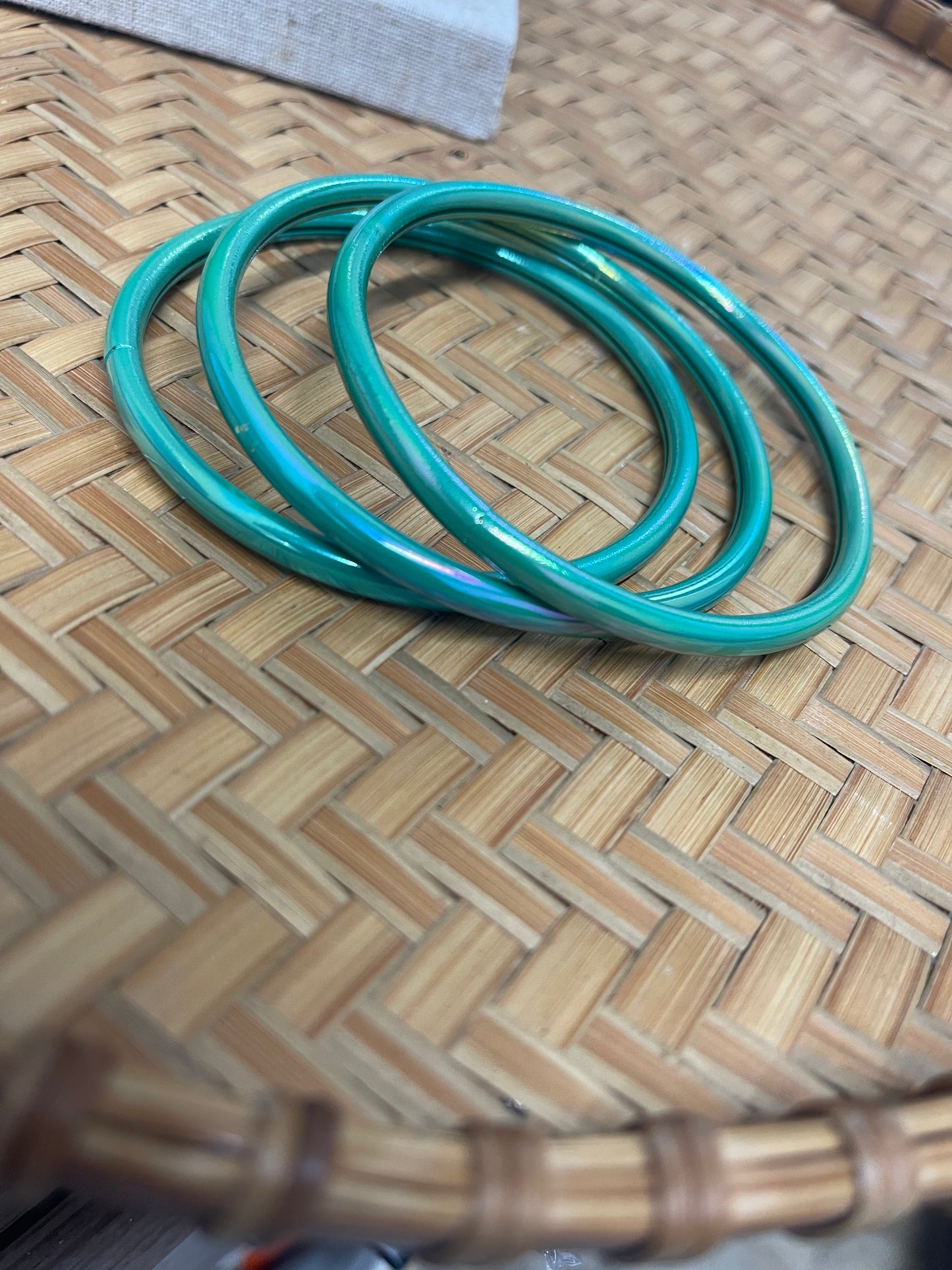 shimmer green bangles set of 3